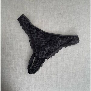Lace frill panties